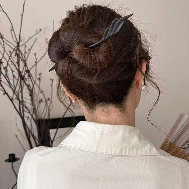 Wooden Hairp Exquisite Carving - Travel Accessories High End ulasan dan harga